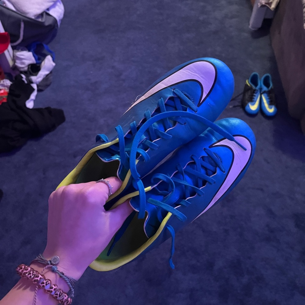nike soccer cleats
